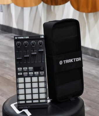 Native Instruments - TRAKTOR KONT F1 2